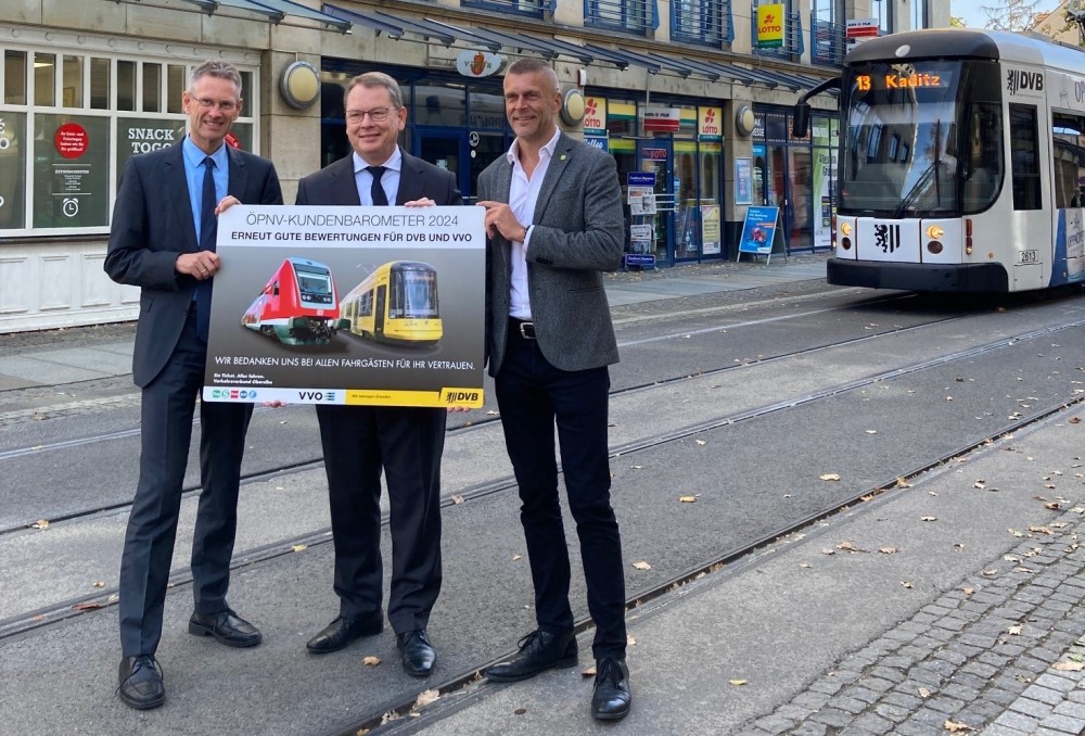 Andreas Hemmersbach DVB AG Vorstand, Burkhard Ehlen Geschäftsführer VVO, Lars Seiffert DVB AG Vorstand  Foto: © VVO
